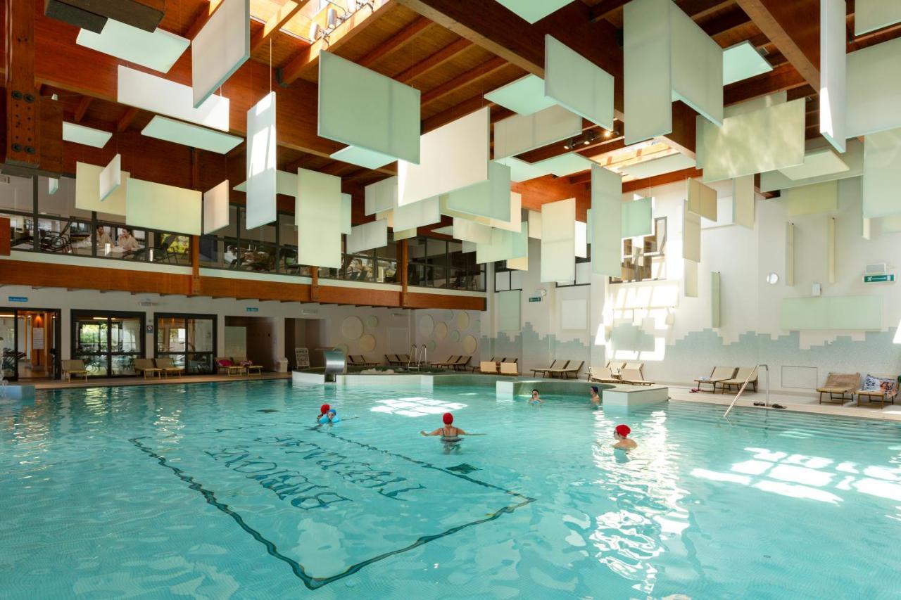 Savoy Beach Hotel & Thermal Spa Бібіоне Екстер'єр фото The swimming pool