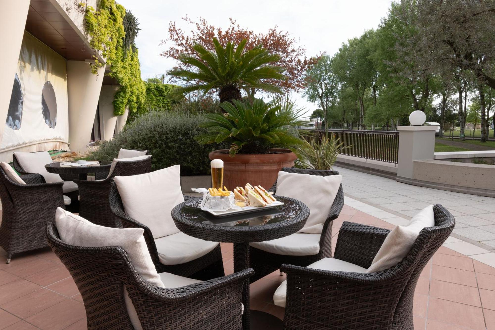 Savoy Beach Hotel & Thermal Spa Бібіоне Екстер'єр фото The Terrace